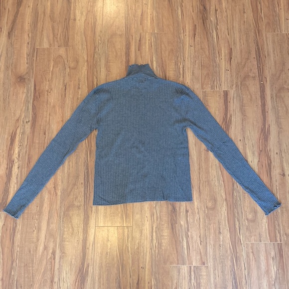 Zara Ribbed Turtleneck - Picture 3 of 5